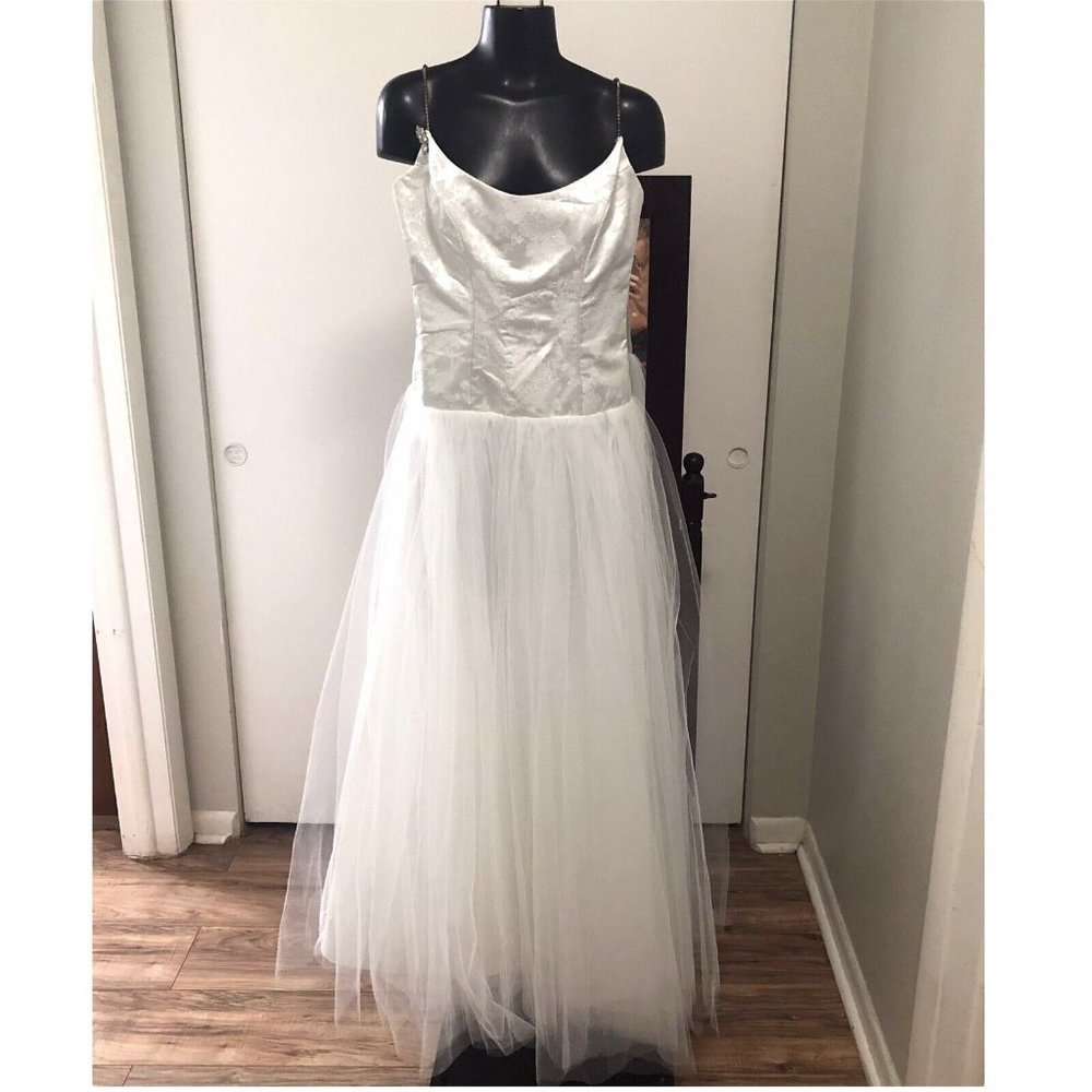 Loralie Vintage Formal Dress Womens Small White Sleeveless Floral Metallic Gown
